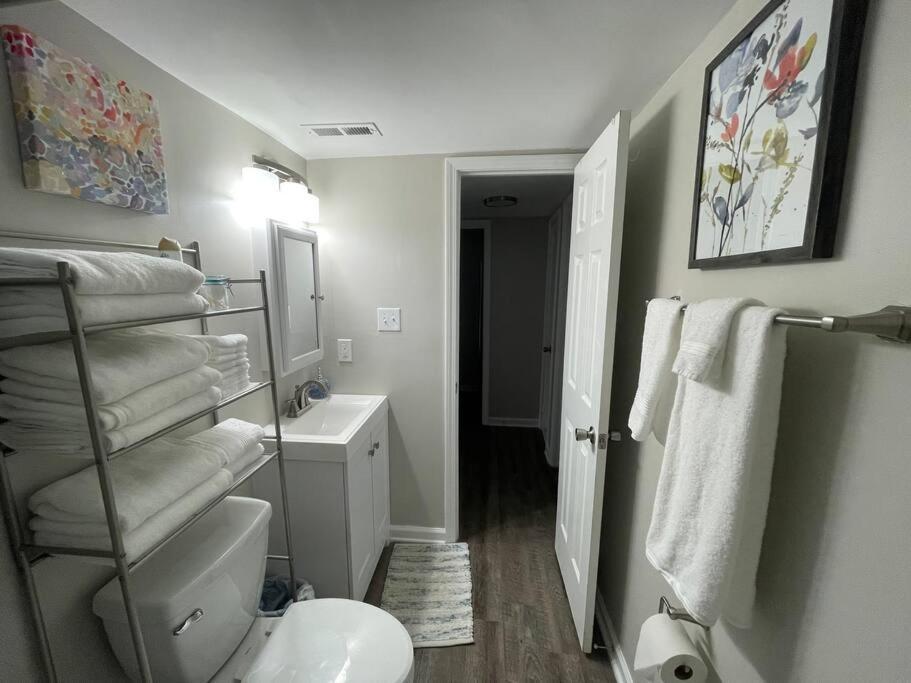 * Prime Place * Pet Friendly * King Bed * Durham Luaran gambar